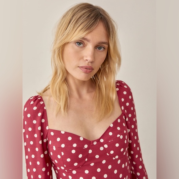 Reformation Reign Top in Campari size 8 - Picture 2 of 8